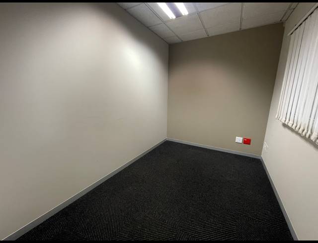 542M² OFFICE TO LET IN PARKTOWN